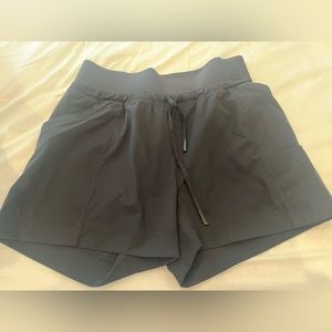 Title Nine women’s black shorts size small